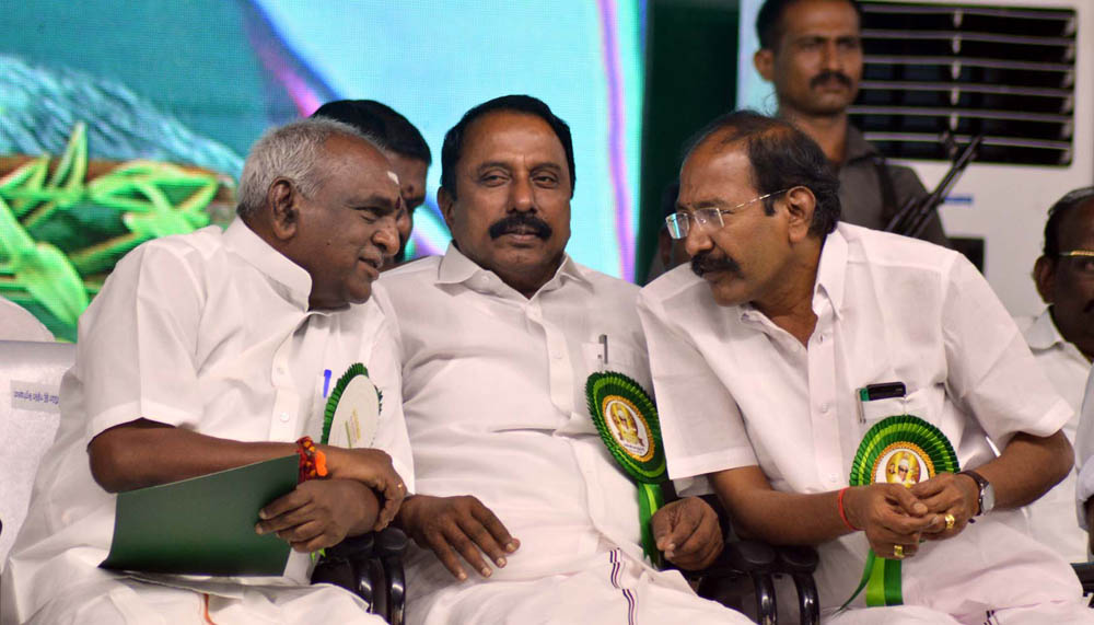 நாகர்கோவிலில் நடைபெற்ற எம்.ஜி.ஆர் நூற்றாண்டு விழா நிகழ்ச்சி படங்கள்: - ரா.ராம்குமார், ஆர்.எம்.முத்துராஜ். நாகர்கோவிலில் நடைபெற்ற எம்.ஜி.ஆர் நூற்றாண்டு விழா நிகழ்ச்சி படங்கள்: - ரா.ராம்குமார், ஆர்.எம்.முத்துராஜ்.