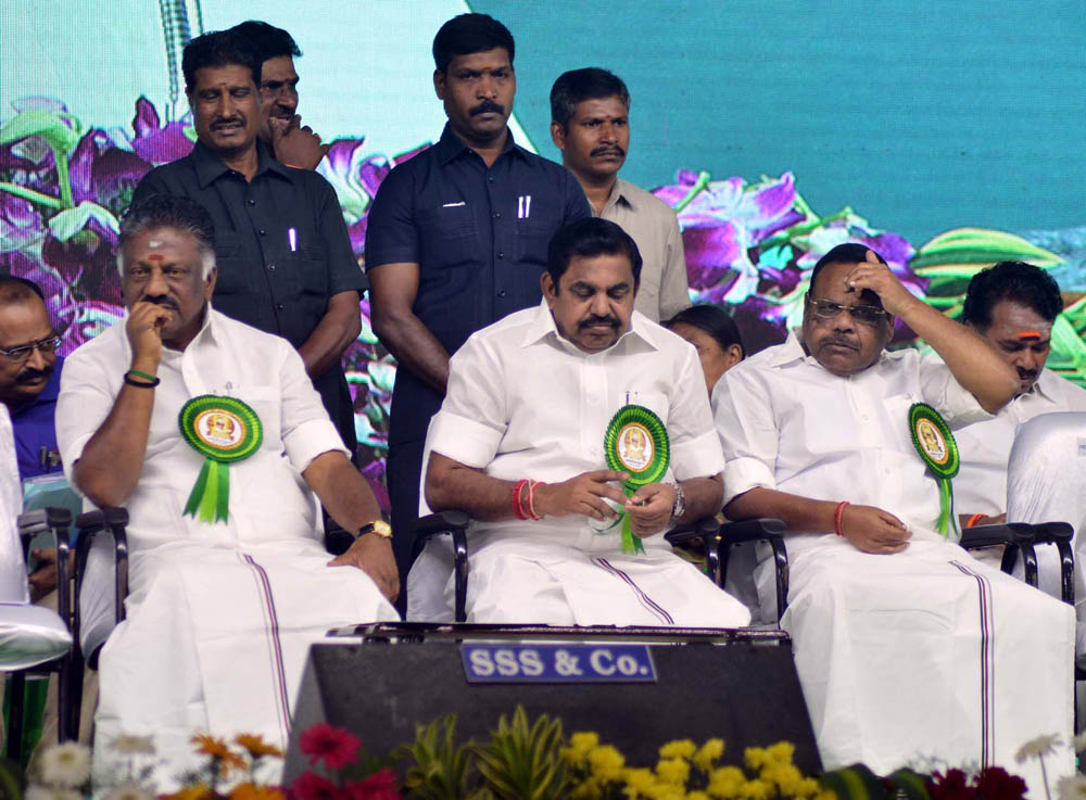 நாகர்கோவிலில் நடைபெற்ற எம்.ஜி.ஆர் நூற்றாண்டு விழா நிகழ்ச்சி படங்கள்: - ரா.ராம்குமார், ஆர்.எம்.முத்துராஜ். நாகர்கோவிலில் நடைபெற்ற எம்.ஜி.ஆர் நூற்றாண்டு விழா நிகழ்ச்சி படங்கள்: - ரா.ராம்குமார், ஆர்.எம்.முத்துராஜ்.