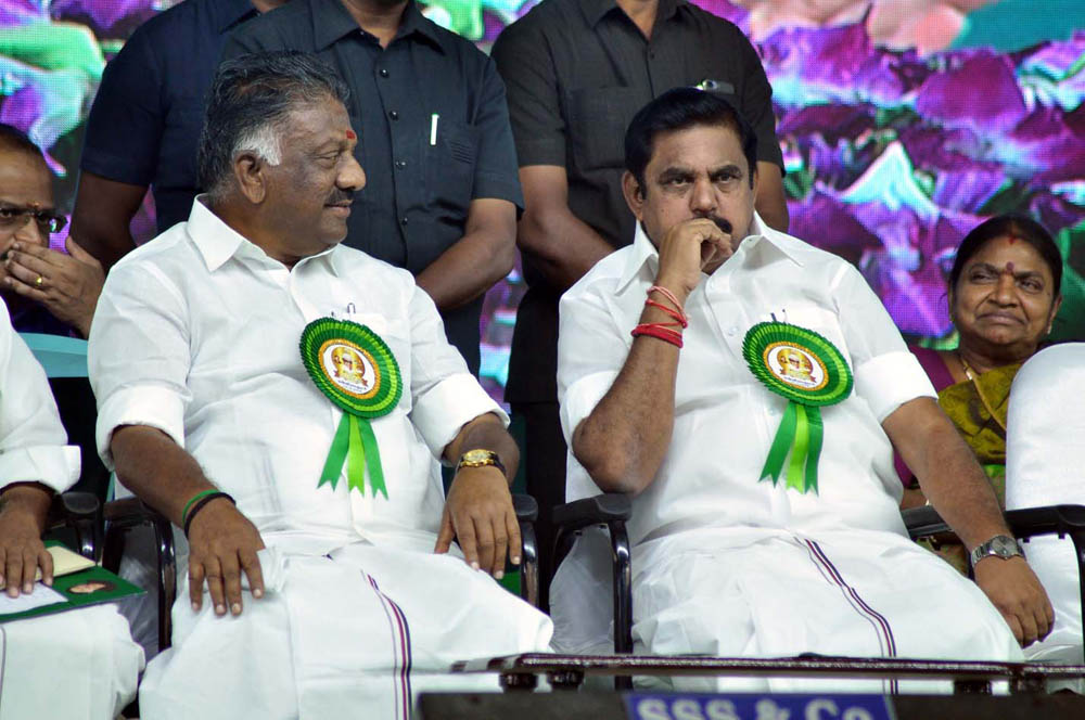 நாகர்கோவிலில் நடைபெற்ற எம்.ஜி.ஆர் நூற்றாண்டு விழா நிகழ்ச்சி படங்கள்: - ரா.ராம்குமார், ஆர்.எம்.முத்துராஜ். நாகர்கோவிலில் நடைபெற்ற எம்.ஜி.ஆர் நூற்றாண்டு விழா நிகழ்ச்சி படங்கள்: - ரா.ராம்குமார், ஆர்.எம்.முத்துராஜ்.