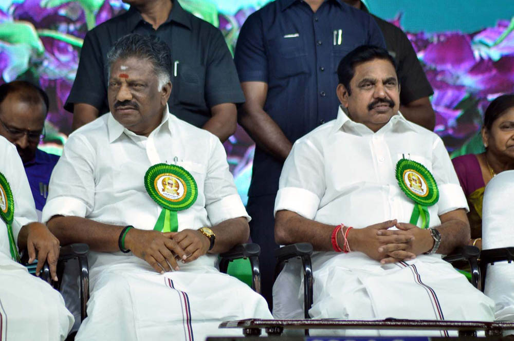 நாகர்கோவிலில் நடைபெற்ற எம்.ஜி.ஆர் நூற்றாண்டு விழா நிகழ்ச்சி படங்கள்: - ரா.ராம்குமார், ஆர்.எம்.முத்துராஜ். நாகர்கோவிலில் நடைபெற்ற எம்.ஜி.ஆர் நூற்றாண்டு விழா நிகழ்ச்சி படங்கள்: - ரா.ராம்குமார், ஆர்.எம்.முத்துராஜ்.