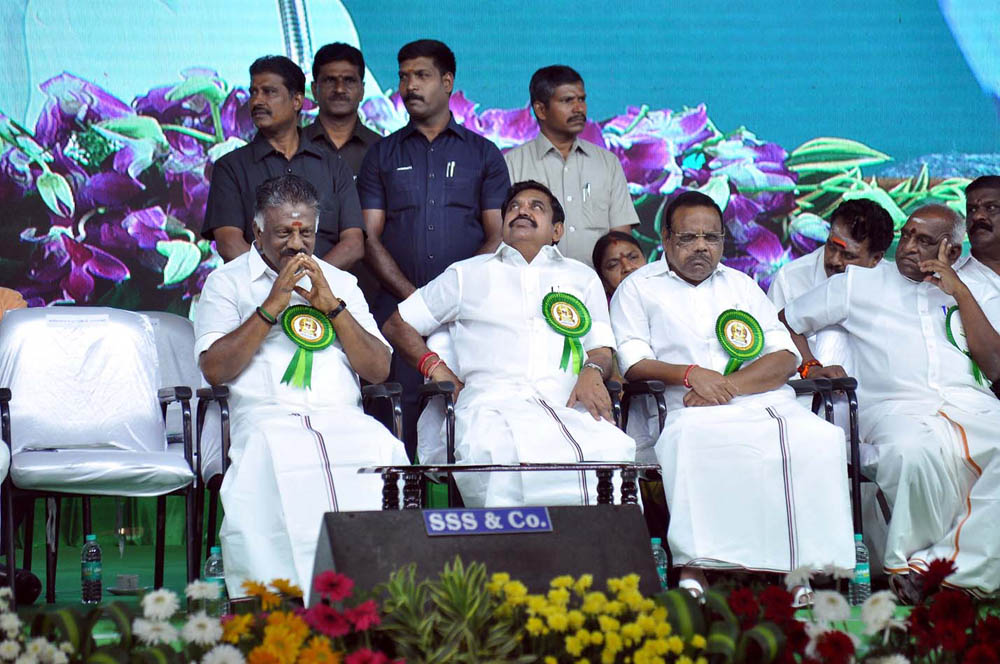 நாகர்கோவிலில் நடைபெற்ற எம்.ஜி.ஆர் நூற்றாண்டு விழா நிகழ்ச்சி படங்கள்: - ரா.ராம்குமார், ஆர்.எம்.முத்துராஜ். நாகர்கோவிலில் நடைபெற்ற எம்.ஜி.ஆர் நூற்றாண்டு விழா நிகழ்ச்சி படங்கள்: - ரா.ராம்குமார், ஆர்.எம்.முத்துராஜ்.