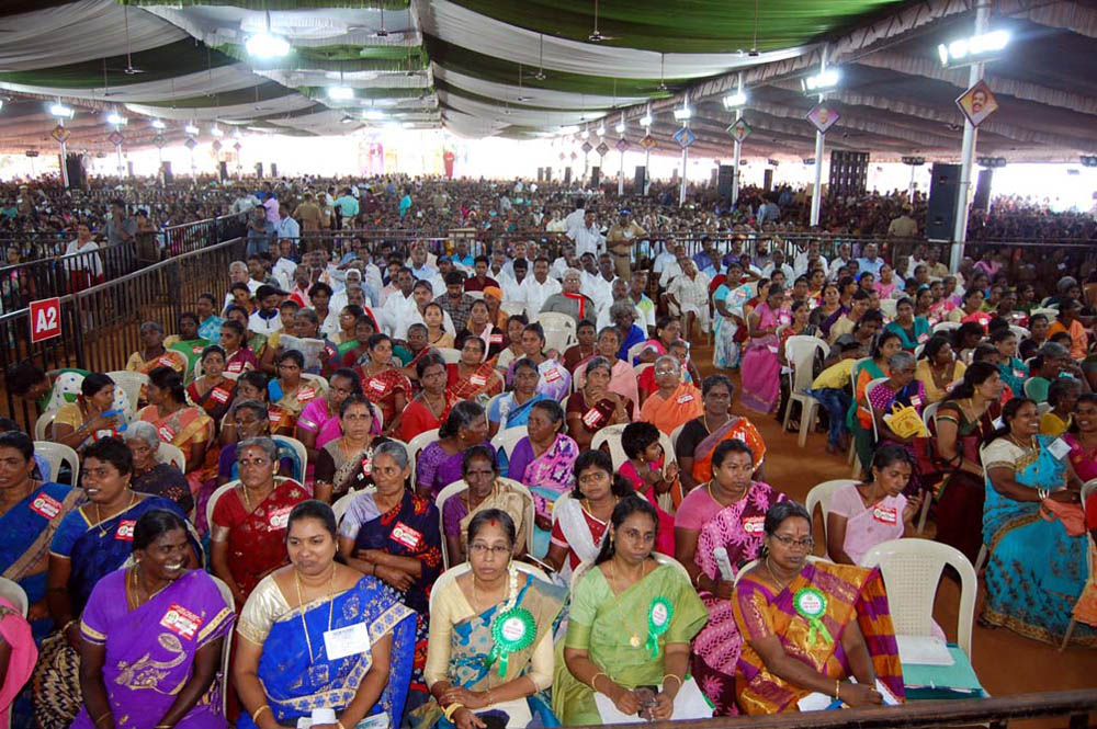நாகர்கோவிலில் நடைபெற்ற எம்.ஜி.ஆர் நூற்றாண்டு விழா நிகழ்ச்சி படங்கள்: - ரா.ராம்குமார், ஆர்.எம்.முத்துராஜ். நாகர்கோவிலில் நடைபெற்ற எம்.ஜி.ஆர் நூற்றாண்டு விழா நிகழ்ச்சி படங்கள்: - ரா.ராம்குமார், ஆர்.எம்.முத்துராஜ்.