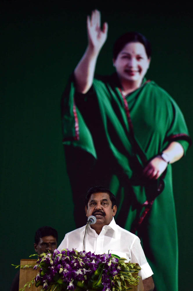 நாகர்கோவிலில் நடைபெற்ற எம்.ஜி.ஆர் நூற்றாண்டு விழா நிகழ்ச்சி படங்கள்: - ரா.ராம்குமார், ஆர்.எம்.முத்துராஜ். நாகர்கோவிலில் நடைபெற்ற எம்.ஜி.ஆர் நூற்றாண்டு விழா நிகழ்ச்சி படங்கள்: - ரா.ராம்குமார், ஆர்.எம்.முத்துராஜ்.