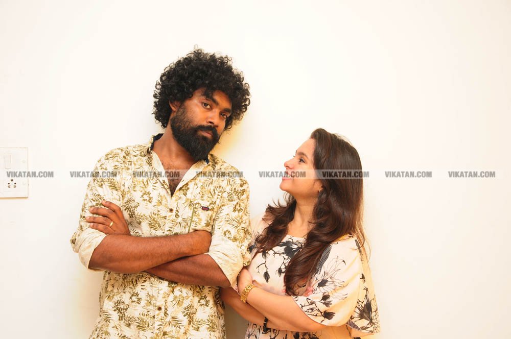 ஃப்ரெண்டு; பிக் பாஸ் போனாப்ள; வெளிய வந்ததும் கல்யாணம் பண்ணிட்டாப்ள..! - டேனி - டெனிஷா ஜாலி போட்டோஷூட்... படங்கள்: சொ.பாலசுப்ரமணியன் ஃப்ரெண்டு; பிக் பாஸ் போனாப்ள; வெளிய வந்ததும் கல்யாணம் பண்ணிட்டாப்ள..! - டேனி - டெனிஷா ஜாலி போட்டோஷூட்... படங்கள்: சொ.பாலசுப்ரமணியன்