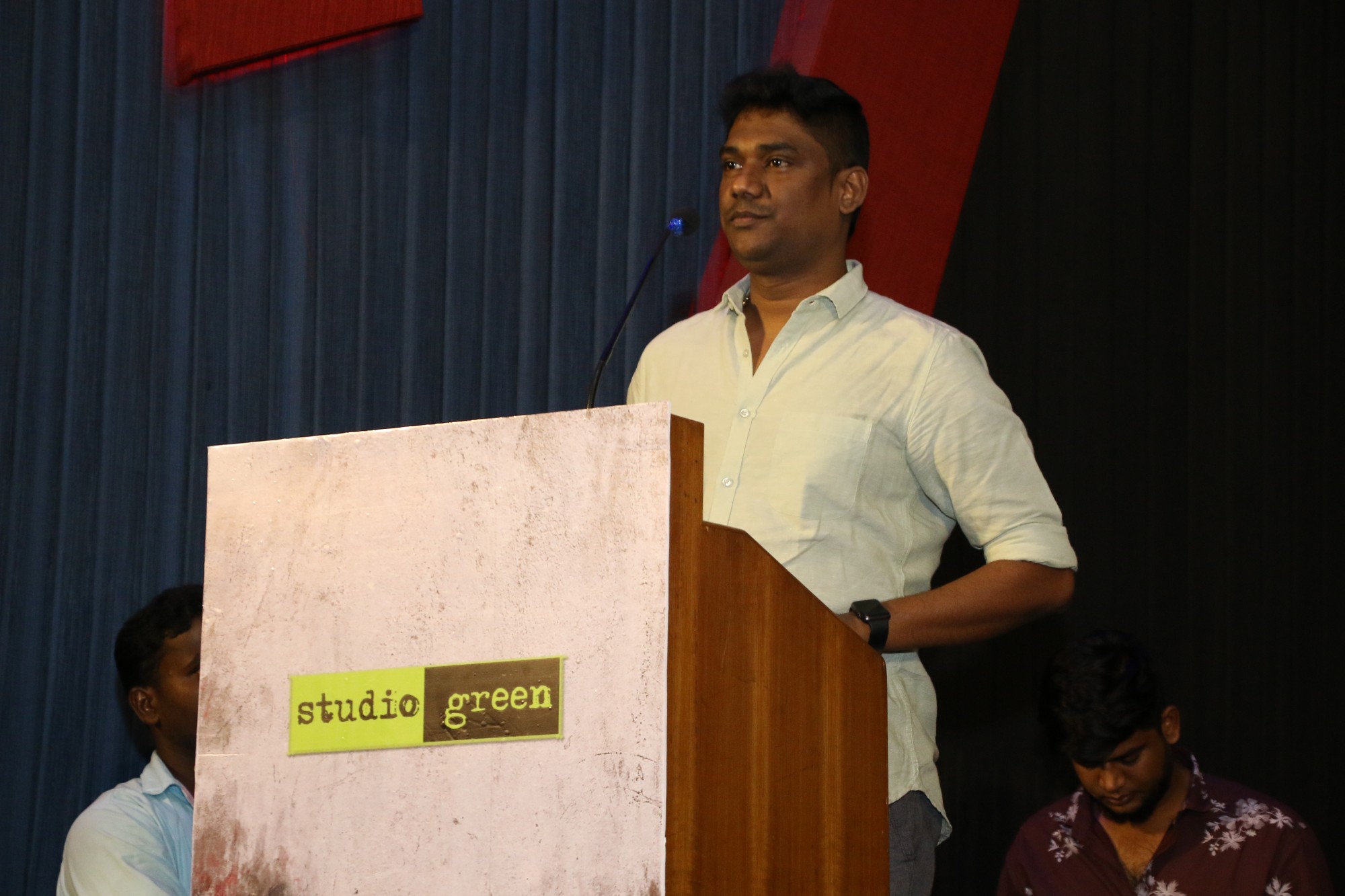 விஜய் தேவரகொண்டா நடித்திருக்கும் ’நோட்டா’ படத்தின் பத்திரிகையாளர் சந்திப்பு..! விஜய் தேவரகொண்டா நடித்திருக்கும் ’நோட்டா’ படத்தின் பத்திரிகையாளர் சந்திப்பு..!