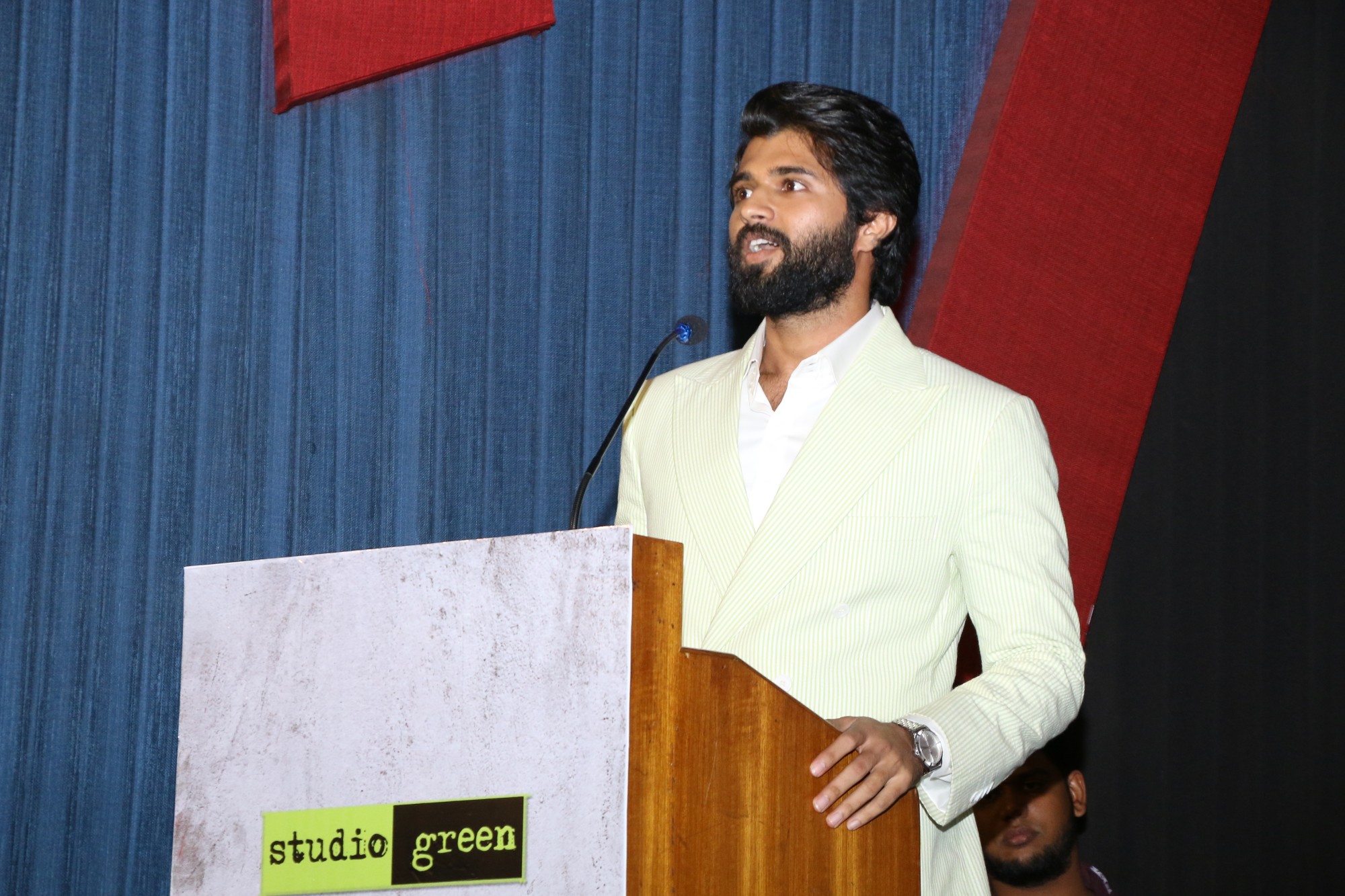 விஜய் தேவரகொண்டா நடித்திருக்கும் ’நோட்டா’ படத்தின் பத்திரிகையாளர் சந்திப்பு..! விஜய் தேவரகொண்டா நடித்திருக்கும் ’நோட்டா’ படத்தின் பத்திரிகையாளர் சந்திப்பு..!