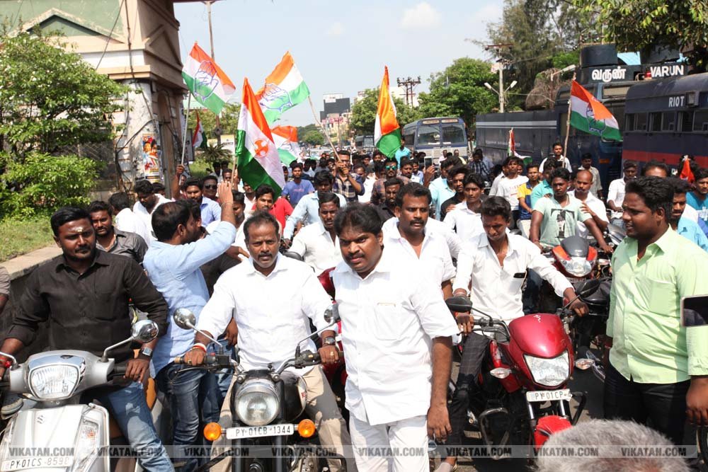 பெட்ரோல், டீசல் விலையை உயர்த்திய மத்திய அரசை கண்டித்து புதுச்சேரியில் நடைபெற்ற முழு அடைப்பு போராட்டம்... படங்கள் - அ.குரூஸ்தனம் பெட்ரோல், டீசல் விலையை உயர்த்திய மத்திய அரசை கண்டித்து புதுச்சேரியில் நடைபெற்ற முழு அடைப்பு போராட்டம்... படங்கள் - அ.குரூஸ்தனம்