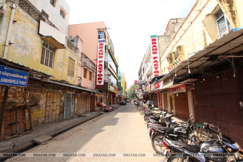 பெட்ரோல், டீசல் விலையை உயர்த்திய மத்திய அரசை கண்டித்து புதுச்சேரியில் நடைபெற்ற முழு அடைப்பு போராட்டம்... படங்கள் - அ.குரூஸ்தனம் பெட்ரோல், டீசல் விலையை உயர்த்திய மத்திய அரசை கண்டித்து புதுச்சேரியில் நடைபெற்ற முழு அடைப்பு போராட்டம்... படங்கள் - அ.குரூஸ்தனம்