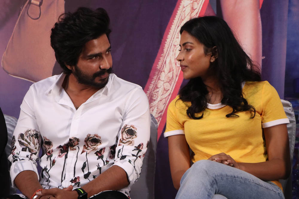 விஷ்ணு விஷால், அமலா பால் நடித்திருக்கும் ’ராட்சசன்’ பட இசை வெளியீட்டு விழா..! விஷ்ணு விஷால், அமலா பால் நடித்திருக்கும் ’ராட்சசன்’ பட இசை வெளியீட்டு விழா..!