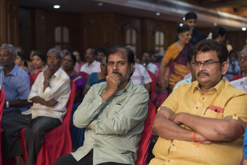 நடிகர் ஈ.ராமதாஸ் மகனின் நிச்சயதார்த்த ஆல்பம்..! நடிகர் ஈ.ராமதாஸ் மகனின் நிச்சயதார்த்த ஆல்பம்..!