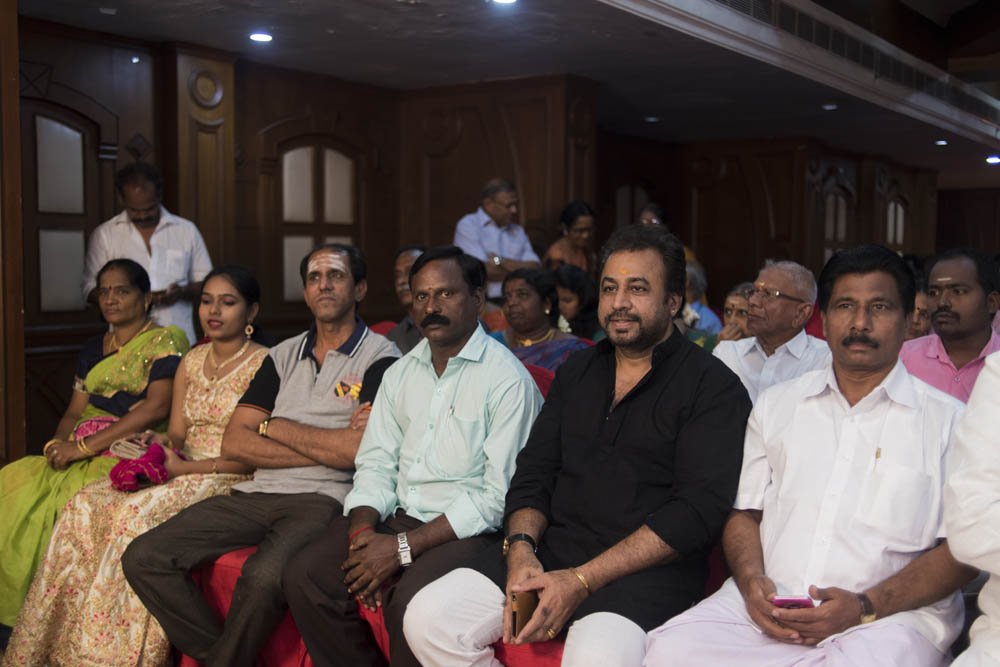 நடிகர் ஈ.ராமதாஸ் மகனின் நிச்சயதார்த்த ஆல்பம்..! நடிகர் ஈ.ராமதாஸ் மகனின் நிச்சயதார்த்த ஆல்பம்..!