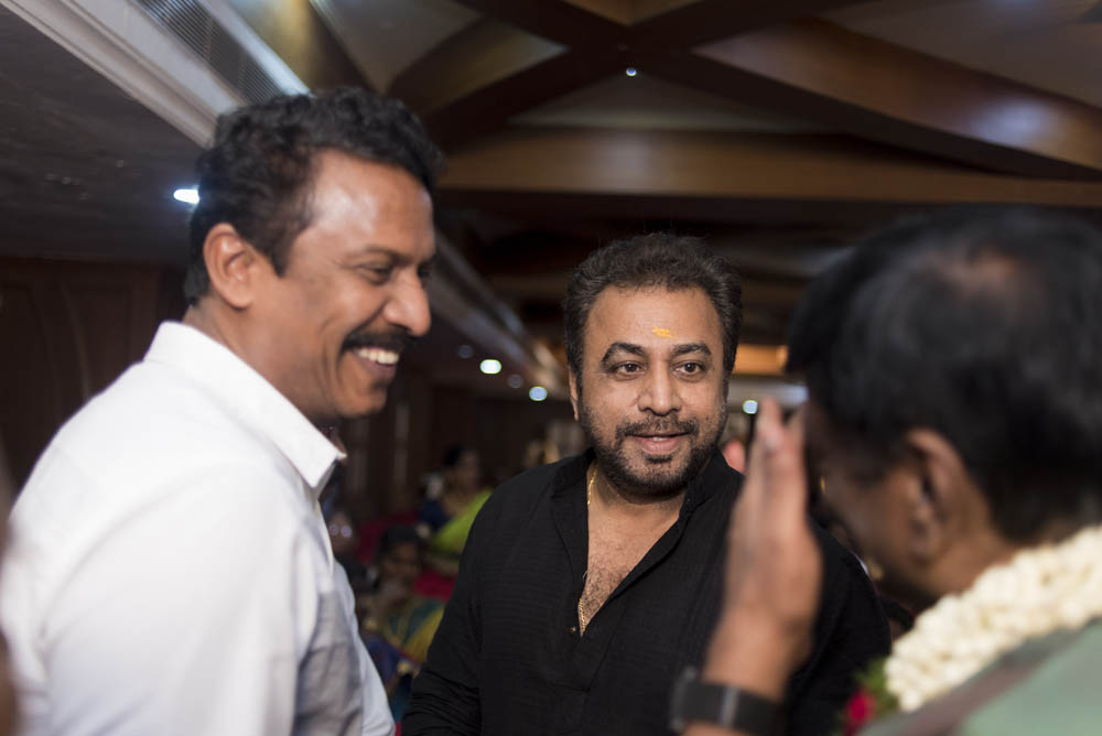 நடிகர் ஈ.ராமதாஸ் மகனின் நிச்சயதார்த்த ஆல்பம்..! நடிகர் ஈ.ராமதாஸ் மகனின் நிச்சயதார்த்த ஆல்பம்..!