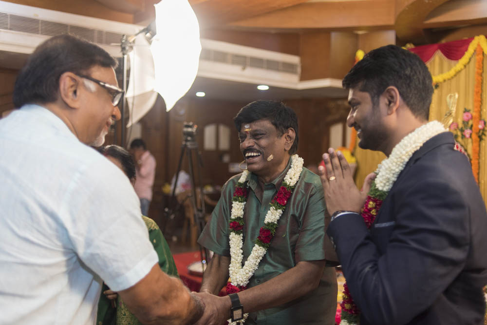 நடிகர் ஈ.ராமதாஸ் மகனின் நிச்சயதார்த்த ஆல்பம்..! நடிகர் ஈ.ராமதாஸ் மகனின் நிச்சயதார்த்த ஆல்பம்..!