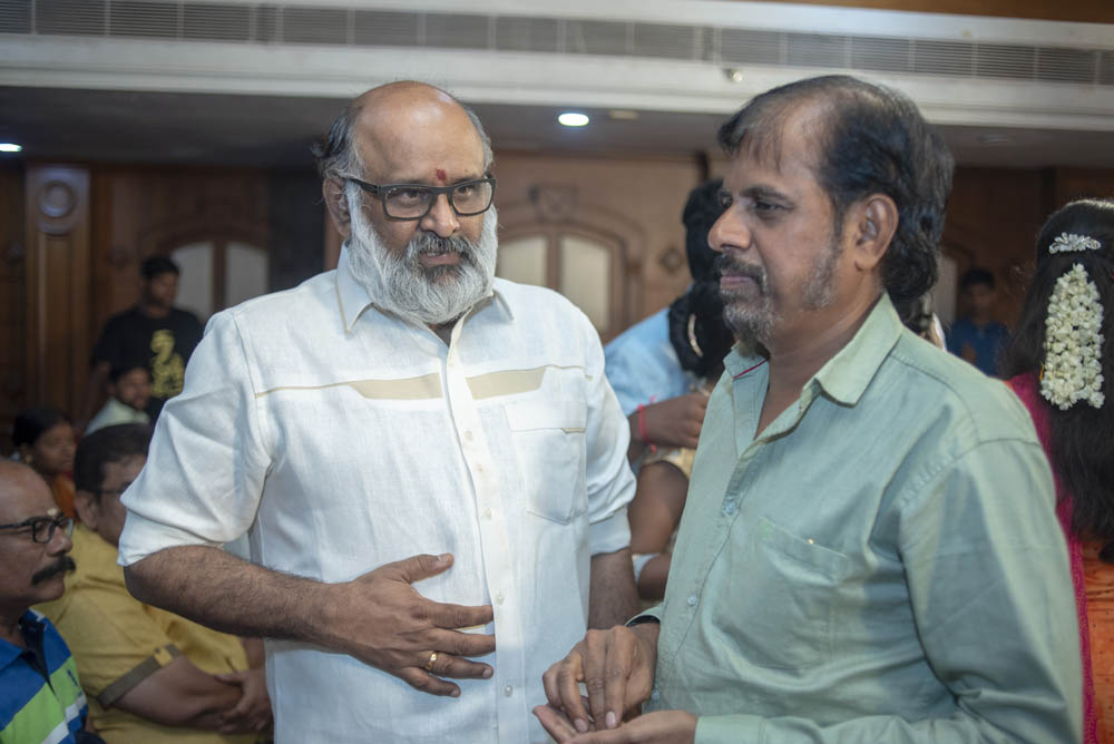 நடிகர் ஈ.ராமதாஸ் மகனின் நிச்சயதார்த்த ஆல்பம்..! நடிகர் ஈ.ராமதாஸ் மகனின் நிச்சயதார்த்த ஆல்பம்..!