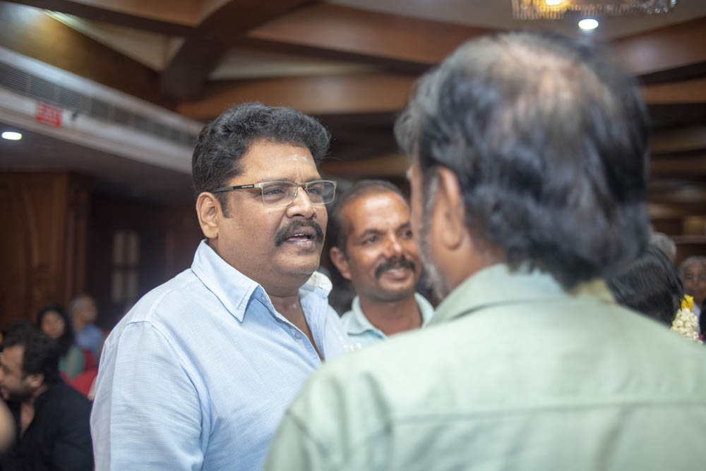நடிகர் ஈ.ராமதாஸ் மகனின் நிச்சயதார்த்த ஆல்பம்..! நடிகர் ஈ.ராமதாஸ் மகனின் நிச்சயதார்த்த ஆல்பம்..!