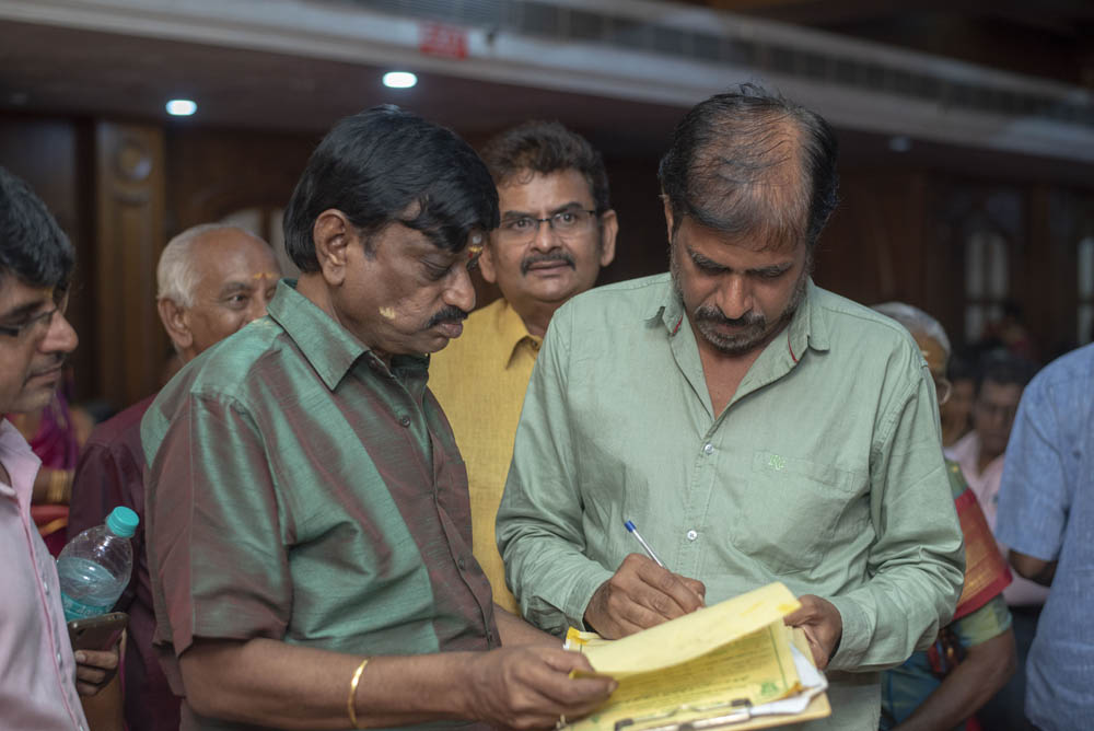 நடிகர் ஈ.ராமதாஸ் மகனின் நிச்சயதார்த்த ஆல்பம்..! நடிகர் ஈ.ராமதாஸ் மகனின் நிச்சயதார்த்த ஆல்பம்..!