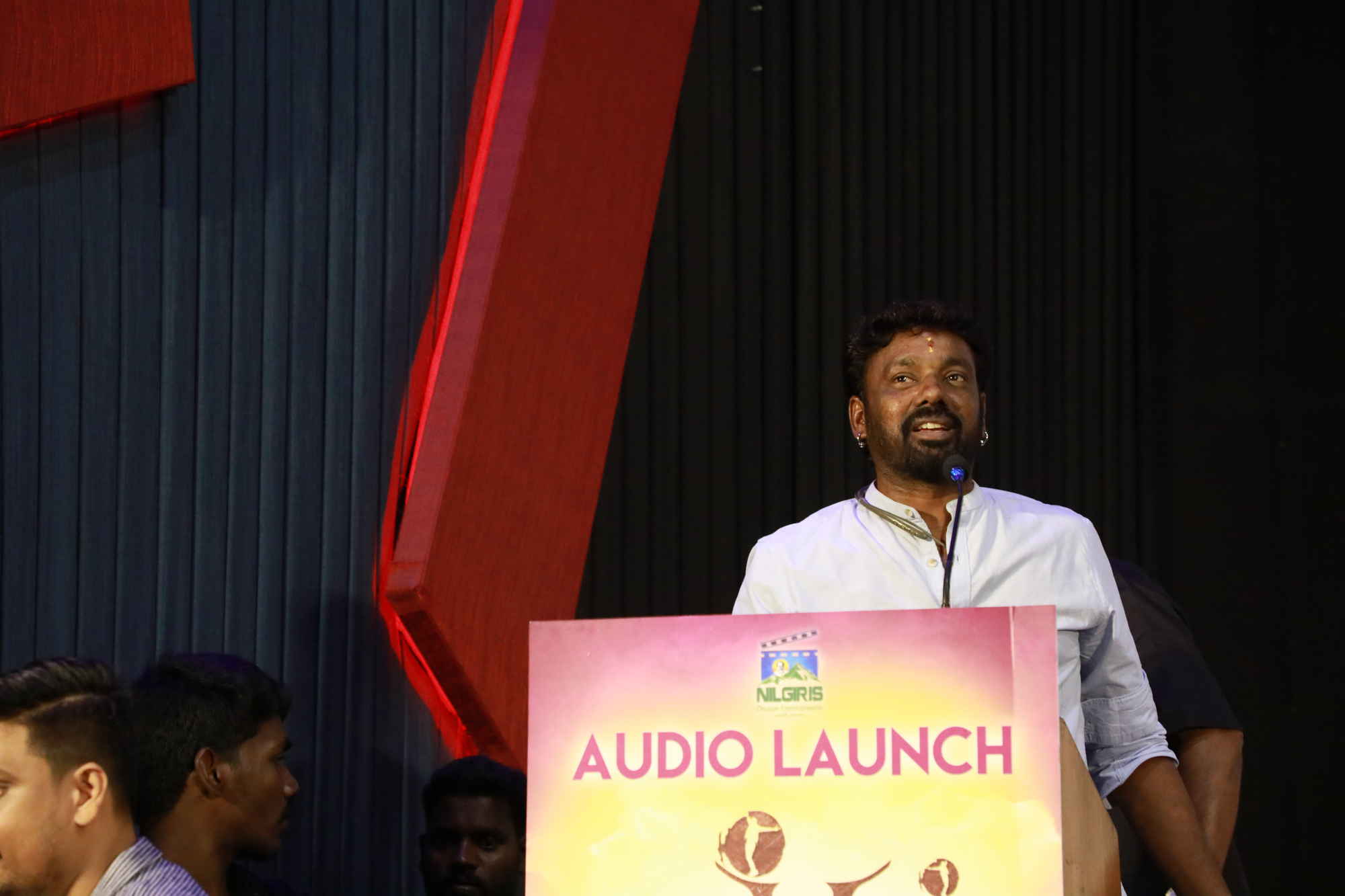 'கூத்தன்’ படத்தின் இசை வெளியீட்டு விழா ஆல்பம்..! 'கூத்தன்’ படத்தின் இசை வெளியீட்டு விழா ஆல்பம்..!