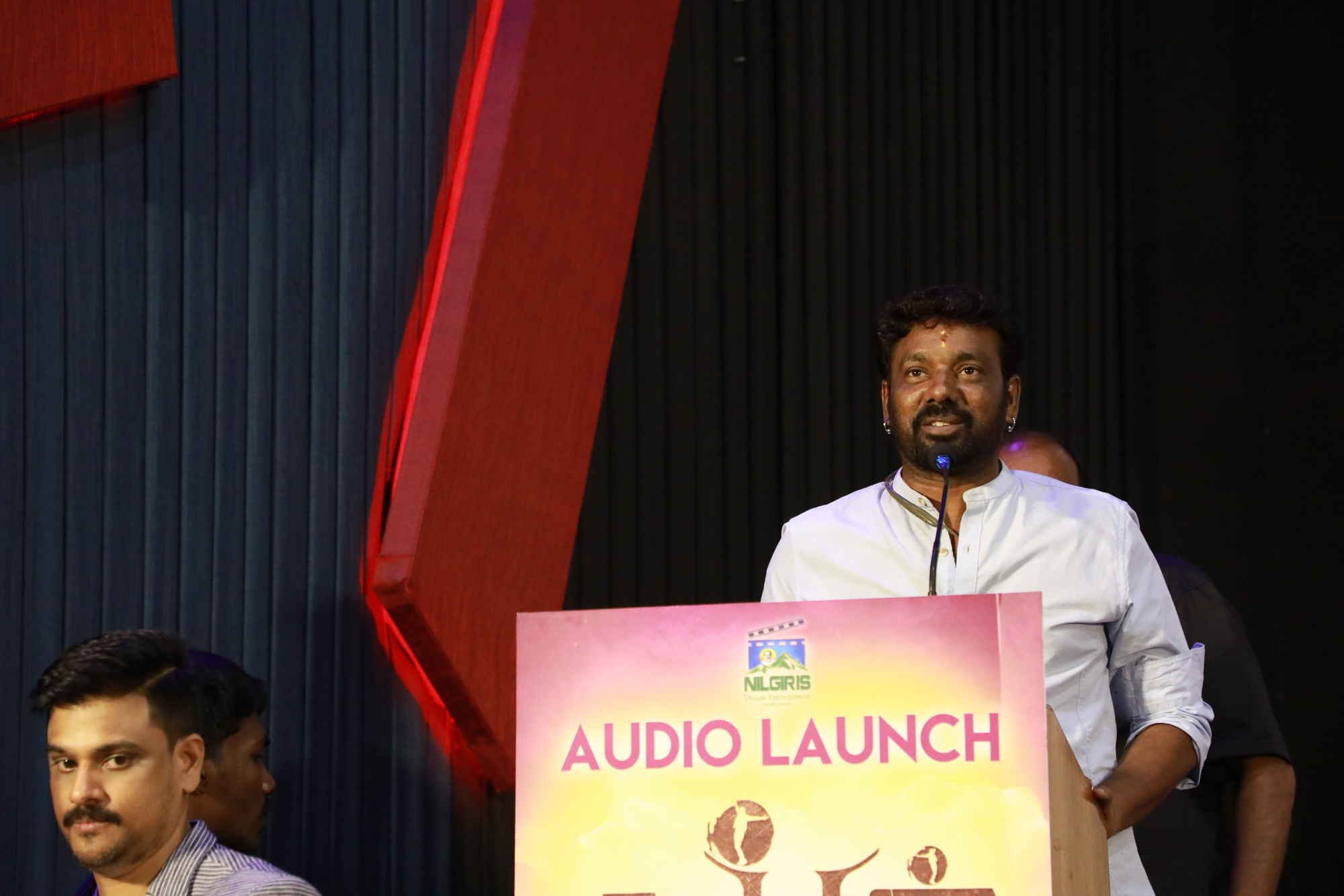 'கூத்தன்’ படத்தின் இசை வெளியீட்டு விழா ஆல்பம்..! 'கூத்தன்’ படத்தின் இசை வெளியீட்டு விழா ஆல்பம்..!