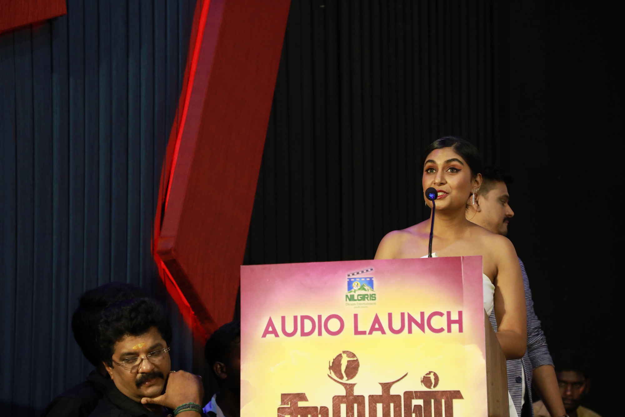 'கூத்தன்’ படத்தின் இசை வெளியீட்டு விழா ஆல்பம்..! 'கூத்தன்’ படத்தின் இசை வெளியீட்டு விழா ஆல்பம்..!