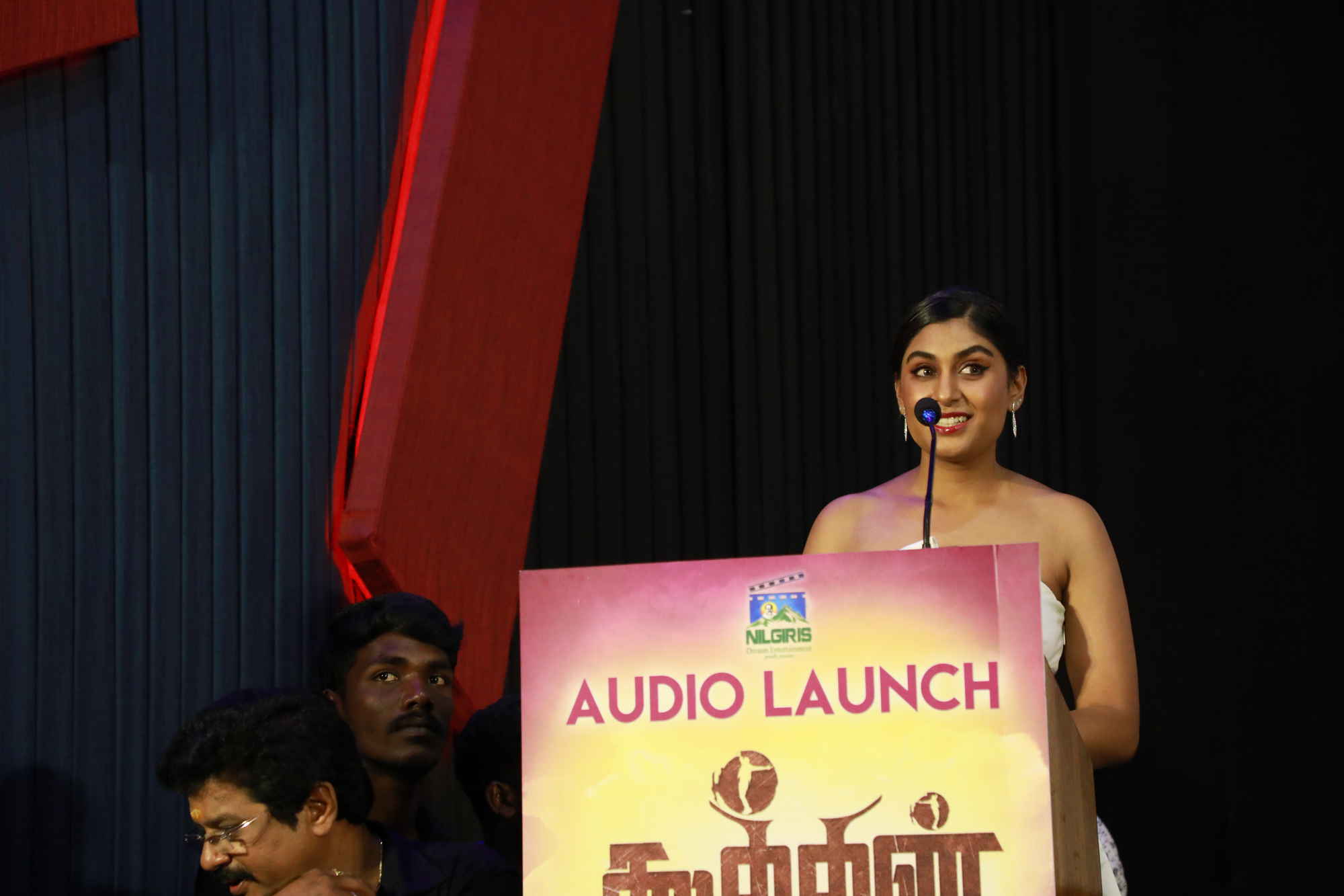 'கூத்தன்’ படத்தின் இசை வெளியீட்டு விழா ஆல்பம்..! 'கூத்தன்’ படத்தின் இசை வெளியீட்டு விழா ஆல்பம்..!