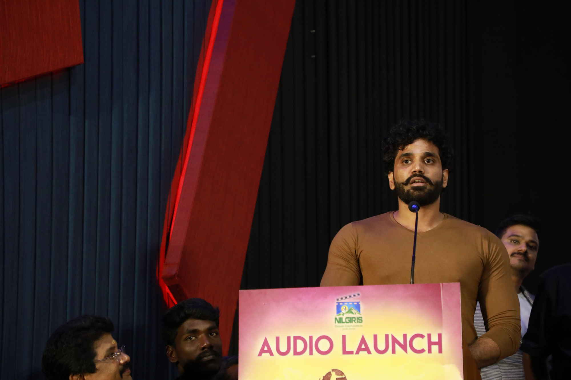 'கூத்தன்’ படத்தின் இசை வெளியீட்டு விழா ஆல்பம்..! 'கூத்தன்’ படத்தின் இசை வெளியீட்டு விழா ஆல்பம்..!