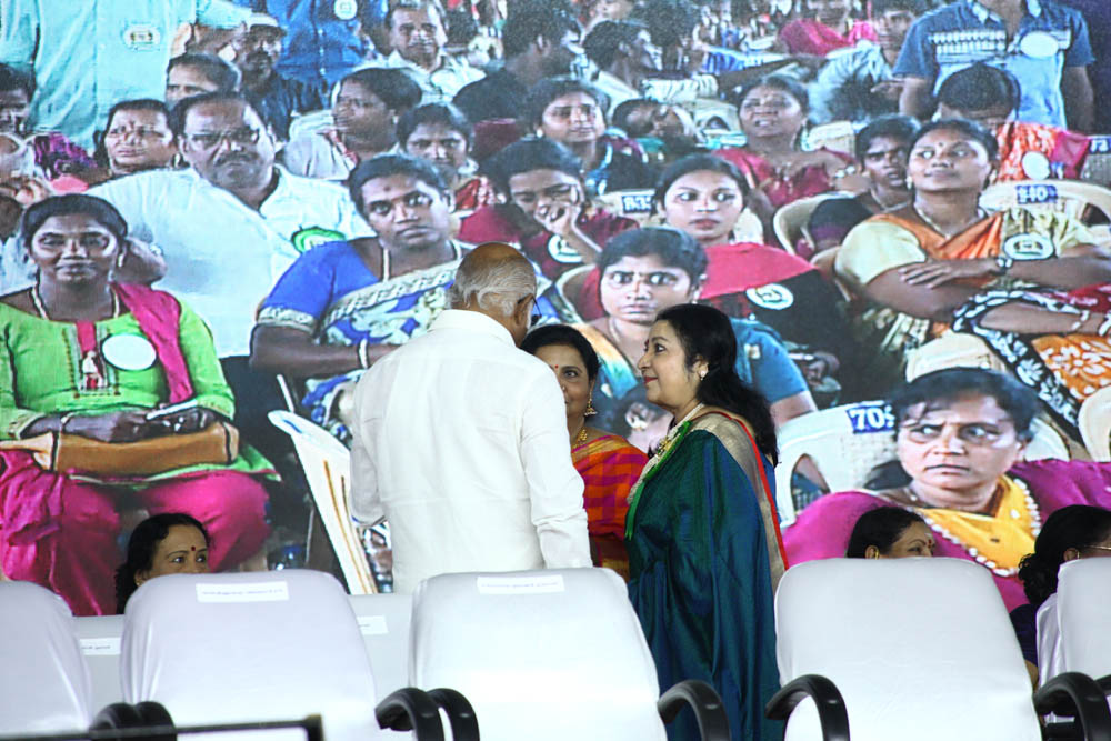 எம்.ஜி.ஆர் நூற்றாண்டு நிறைவு விழா.. எம்.ஜி.ஆர் நூற்றாண்டு நிறைவு விழா..