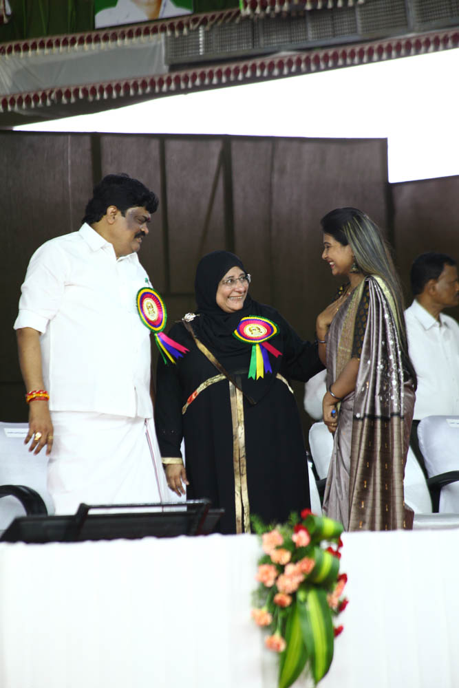 எம்.ஜி.ஆர் நூற்றாண்டு நிறைவு விழா.. எம்.ஜி.ஆர் நூற்றாண்டு நிறைவு விழா..