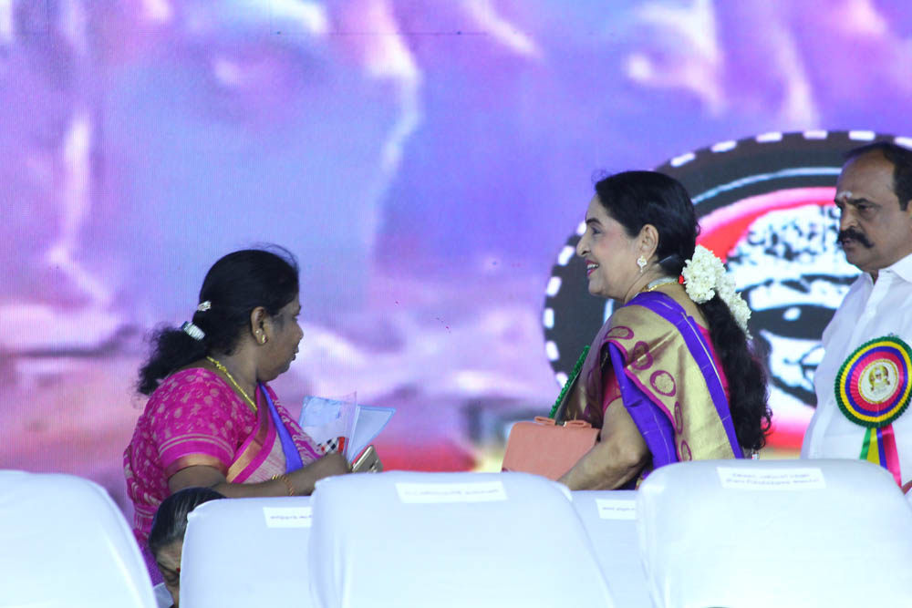 எம்.ஜி.ஆர் நூற்றாண்டு நிறைவு விழா.. எம்.ஜி.ஆர் நூற்றாண்டு நிறைவு விழா..