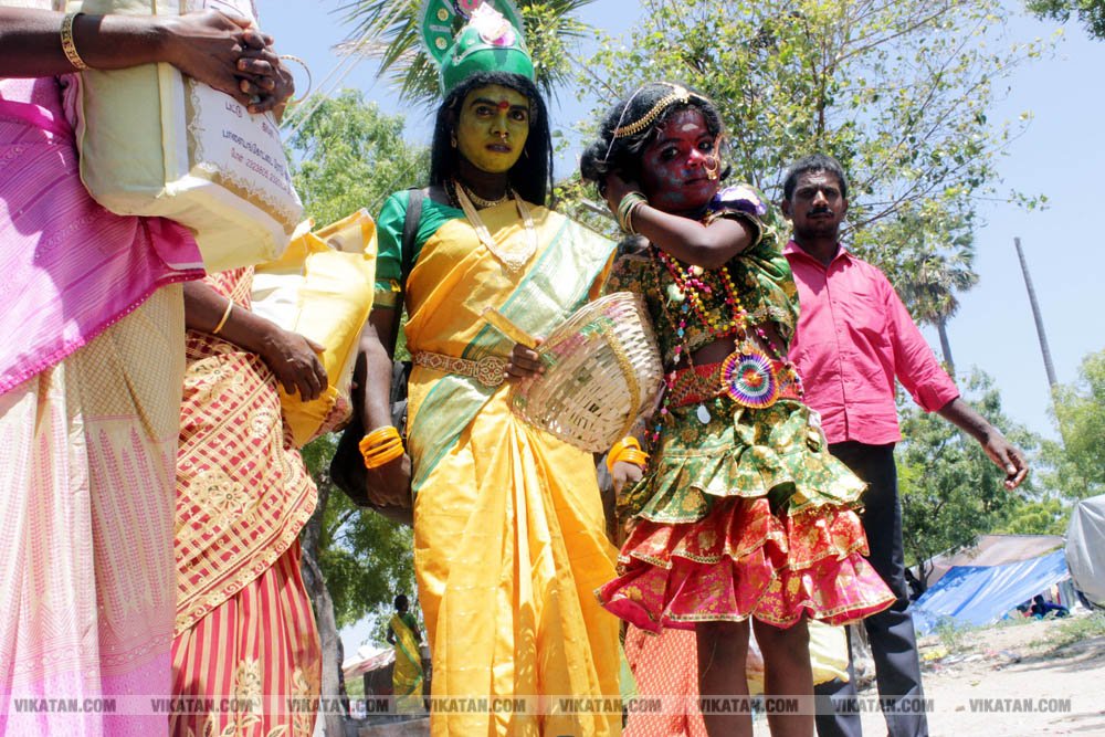 குலசேகரப்பட்டினம் முத்தாரம்மன் கோயில் தசரா திருவிழா... சிறப்பு புகைப்பட தொகுப்பு குலசேகரப்பட்டினம் முத்தாரம்மன் கோயில் தசரா திருவிழா... சிறப்பு புகைப்பட தொகுப்பு
