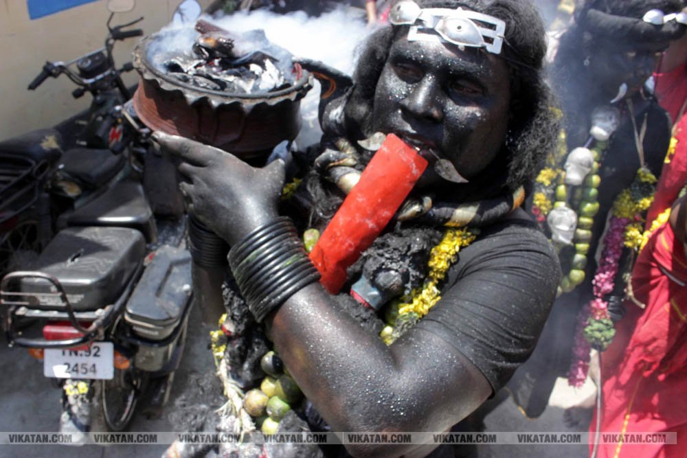 குலசேகரப்பட்டினம் முத்தாரம்மன் கோயில் தசரா திருவிழா... சிறப்பு புகைப்பட தொகுப்பு குலசேகரப்பட்டினம் முத்தாரம்மன் கோயில் தசரா திருவிழா... சிறப்பு புகைப்பட தொகுப்பு
