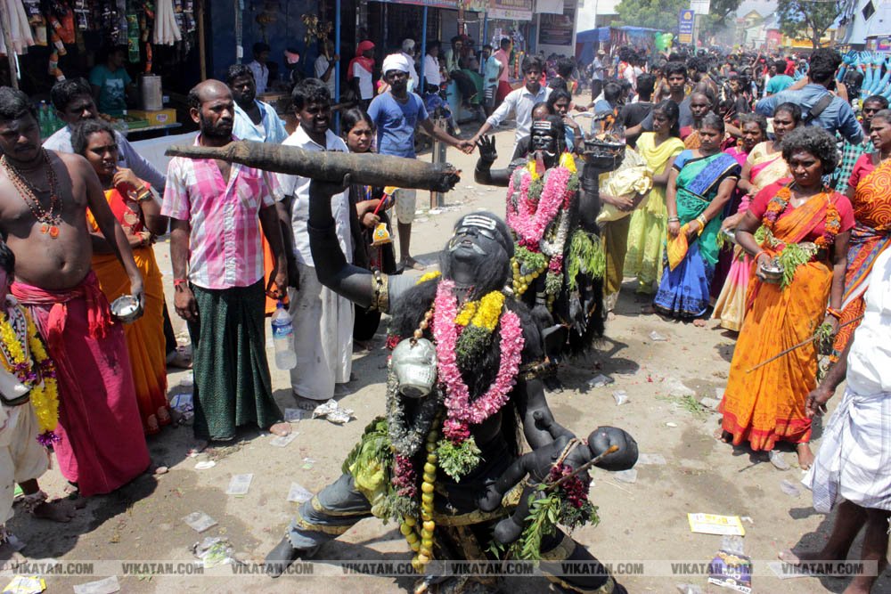 குலசேகரப்பட்டினம் முத்தாரம்மன் கோயில் தசரா திருவிழா... சிறப்பு புகைப்பட தொகுப்பு குலசேகரப்பட்டினம் முத்தாரம்மன் கோயில் தசரா திருவிழா... சிறப்பு புகைப்பட தொகுப்பு