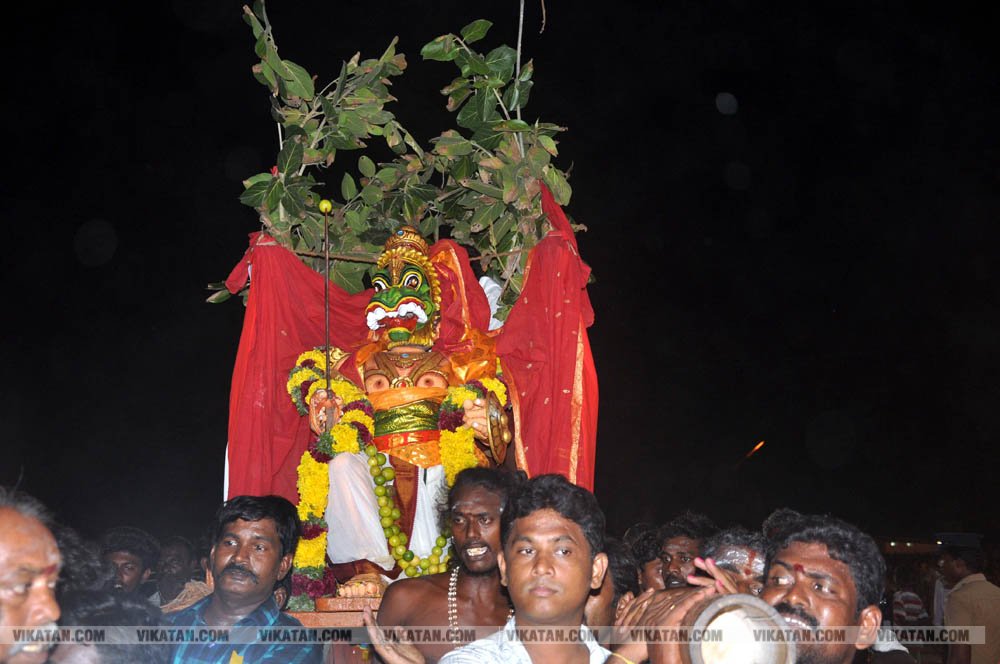 குலசேகரப்பட்டினம் முத்தாரம்மன் கோயில் தசரா திருவிழா... சிறப்பு புகைப்பட தொகுப்பு குலசேகரப்பட்டினம் முத்தாரம்மன் கோயில் தசரா திருவிழா... சிறப்பு புகைப்பட தொகுப்பு