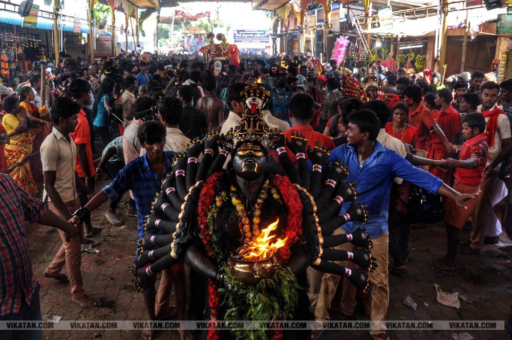 குலசேகரப்பட்டினம் முத்தாரம்மன் கோயில் தசரா திருவிழா... சிறப்பு புகைப்பட தொகுப்பு குலசேகரப்பட்டினம் முத்தாரம்மன் கோயில் தசரா திருவிழா... சிறப்பு புகைப்பட தொகுப்பு
