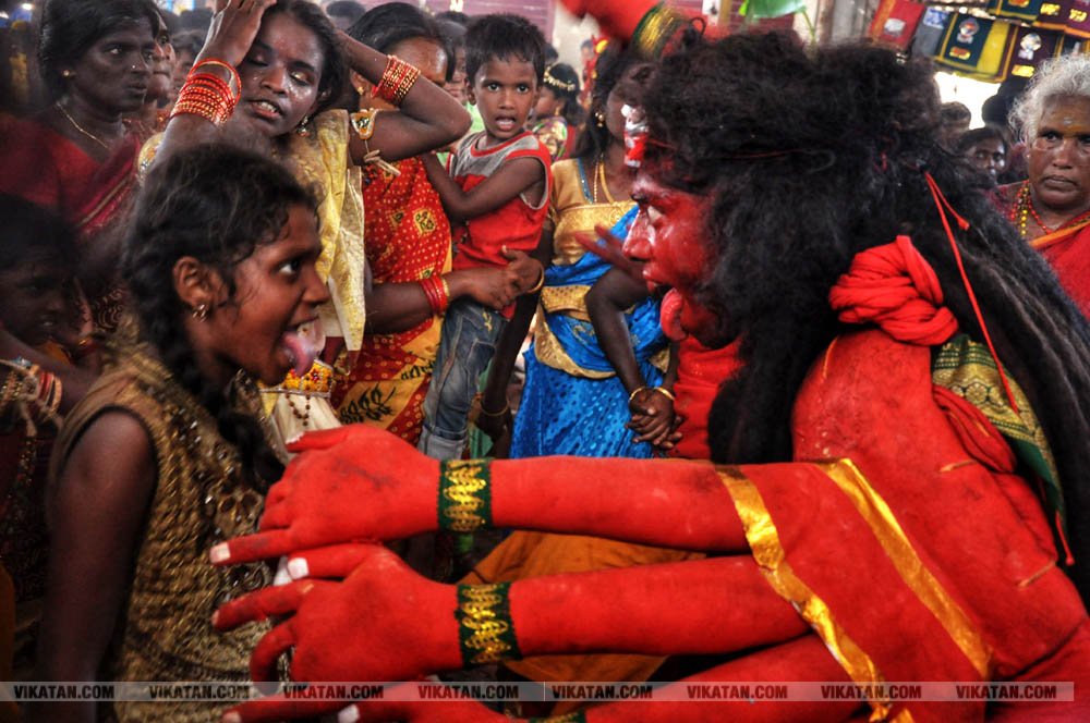 குலசேகரப்பட்டினம் முத்தாரம்மன் கோயில் தசரா திருவிழா... சிறப்பு புகைப்பட தொகுப்பு குலசேகரப்பட்டினம் முத்தாரம்மன் கோயில் தசரா திருவிழா... சிறப்பு புகைப்பட தொகுப்பு