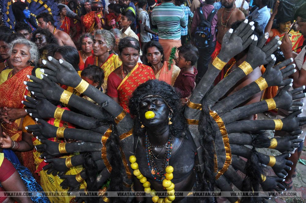 குலசேகரப்பட்டினம் முத்தாரம்மன் கோயில் தசரா திருவிழா... சிறப்பு புகைப்பட தொகுப்பு குலசேகரப்பட்டினம் முத்தாரம்மன் கோயில் தசரா திருவிழா... சிறப்பு புகைப்பட தொகுப்பு