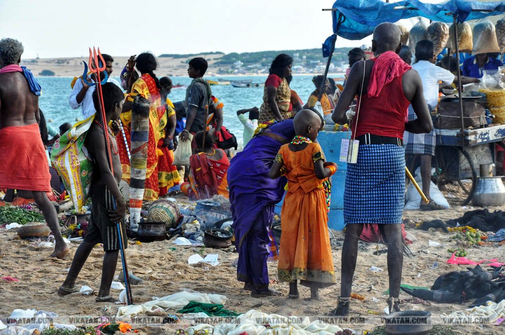 குலசேகரப்பட்டினம் முத்தாரம்மன் கோயில் தசரா திருவிழா... சிறப்பு புகைப்பட தொகுப்பு குலசேகரப்பட்டினம் முத்தாரம்மன் கோயில் தசரா திருவிழா... சிறப்பு புகைப்பட தொகுப்பு