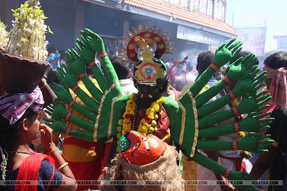 குலசேகரப்பட்டினம் முத்தாரம்மன் கோயில் தசரா திருவிழா... சிறப்பு புகைப்பட தொகுப்பு குலசேகரப்பட்டினம் முத்தாரம்மன் கோயில் தசரா திருவிழா... சிறப்பு புகைப்பட தொகுப்பு