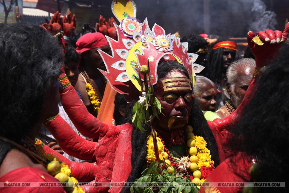 குலசேகரப்பட்டினம் முத்தாரம்மன் கோயில் தசரா திருவிழா... சிறப்பு புகைப்பட தொகுப்பு குலசேகரப்பட்டினம் முத்தாரம்மன் கோயில் தசரா திருவிழா... சிறப்பு புகைப்பட தொகுப்பு