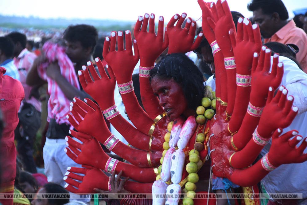 குலசேகரப்பட்டினம் முத்தாரம்மன் கோயில் தசரா திருவிழா... சிறப்பு புகைப்பட தொகுப்பு குலசேகரப்பட்டினம் முத்தாரம்மன் கோயில் தசரா திருவிழா... சிறப்பு புகைப்பட தொகுப்பு