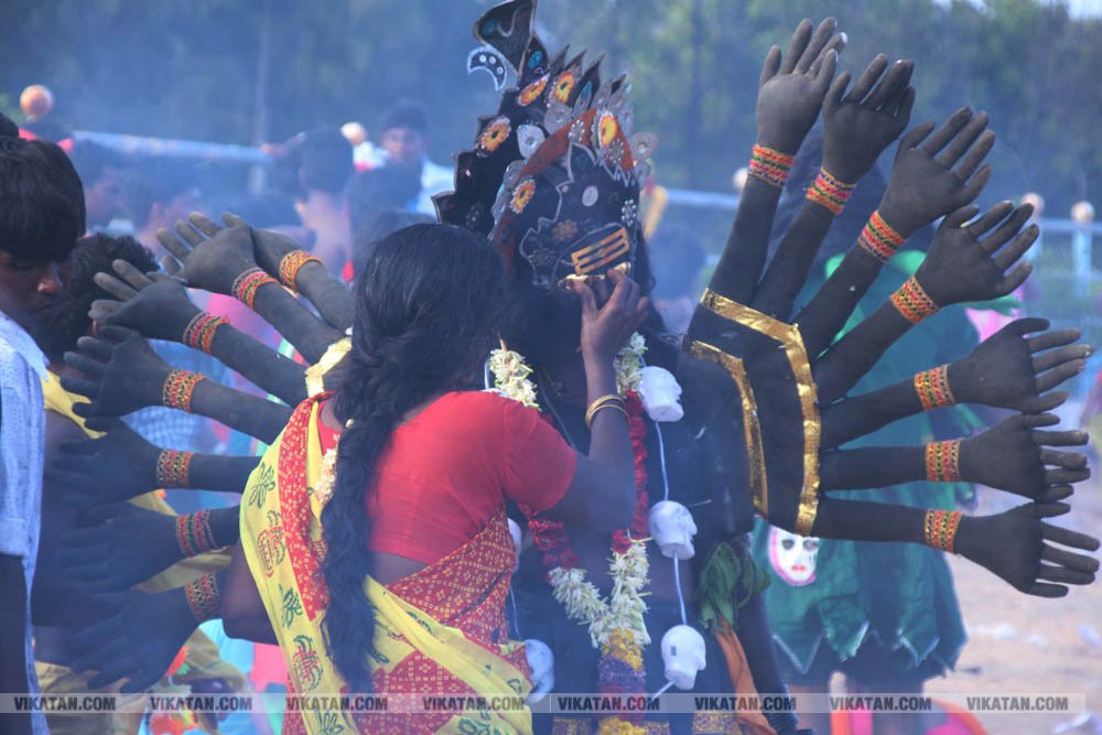 குலசேகரப்பட்டினம் முத்தாரம்மன் கோயில் தசரா திருவிழா... சிறப்பு புகைப்பட தொகுப்பு குலசேகரப்பட்டினம் முத்தாரம்மன் கோயில் தசரா திருவிழா... சிறப்பு புகைப்பட தொகுப்பு