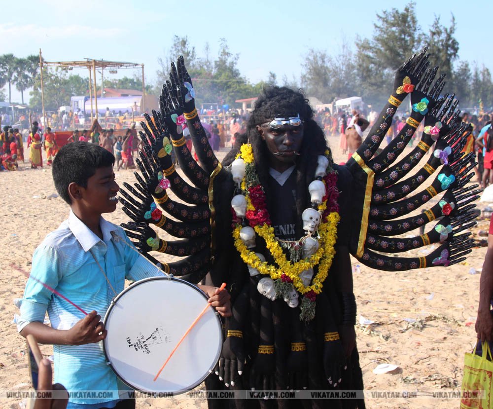 குலசேகரப்பட்டினம் முத்தாரம்மன் கோயில் தசரா திருவிழா... சிறப்பு புகைப்பட தொகுப்பு குலசேகரப்பட்டினம் முத்தாரம்மன் கோயில் தசரா திருவிழா... சிறப்பு புகைப்பட தொகுப்பு
