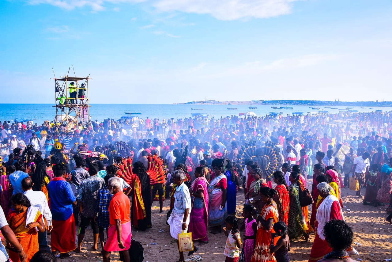 குலசேகரப்பட்டினம் முத்தாரம்மன் கோயில் தசரா திருவிழா... சிறப்பு புகைப்பட தொகுப்பு குலசேகரப்பட்டினம் முத்தாரம்மன் கோயில் தசரா திருவிழா... சிறப்பு புகைப்பட தொகுப்பு