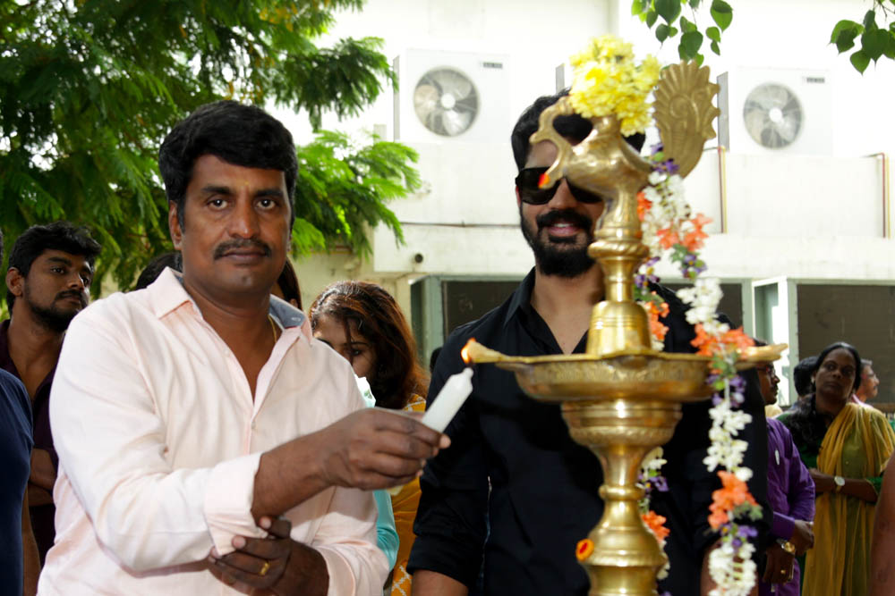 மஹத் - யாஷிகா நடிக்கும் 'புரொடக்சன் நம்பர் 2' - படப்பூஜை படங்கள் மஹத் - யாஷிகா நடிக்கும் 'புரொடக்சன் நம்பர் 2' - படப்பூஜை படங்கள்