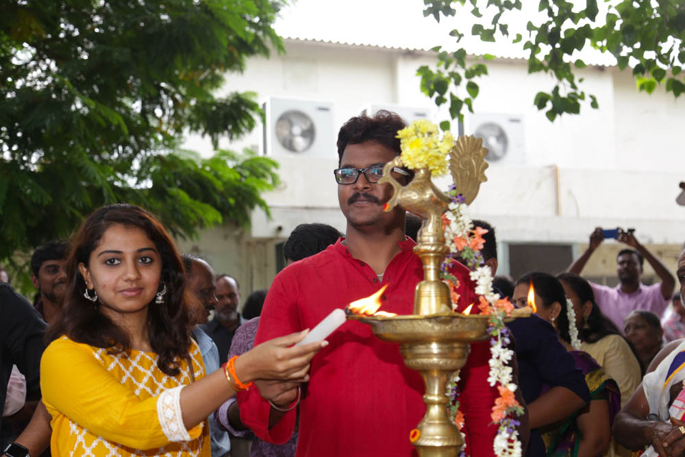 மஹத் - யாஷிகா நடிக்கும் 'புரொடக்சன் நம்பர் 2' - படப்பூஜை படங்கள் மஹத் - யாஷிகா நடிக்கும் 'புரொடக்சன் நம்பர் 2' - படப்பூஜை படங்கள்