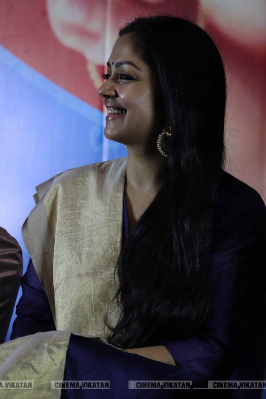 காற்றின் மொழி படவிழாவில் ஜோதிகா... படங்கள்: ராகேஷ் பெ காற்றின் மொழி படவிழாவில் ஜோதிகா... படங்கள்: ராகேஷ் பெ