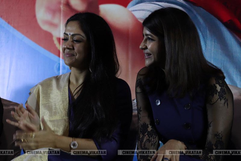 காற்றின் மொழி படவிழாவில் ஜோதிகா... படங்கள்: ராகேஷ் பெ காற்றின் மொழி படவிழாவில் ஜோதிகா... படங்கள்: ராகேஷ் பெ