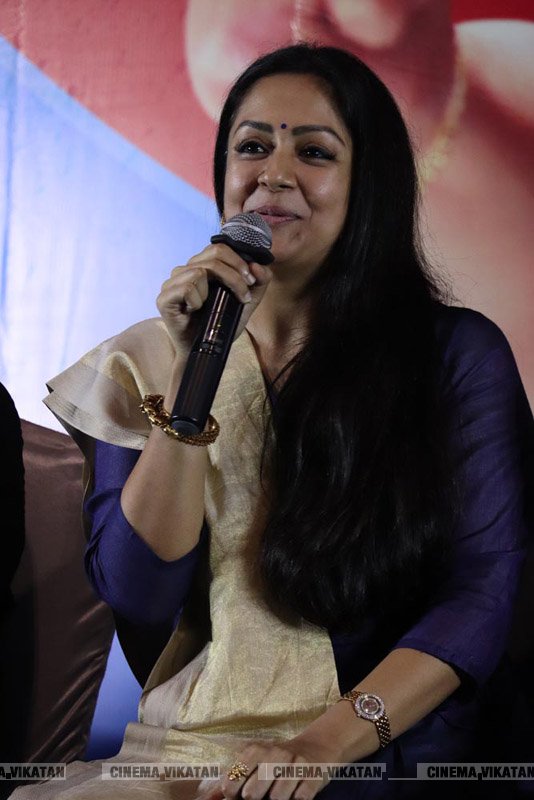காற்றின் மொழி படவிழாவில் ஜோதிகா... படங்கள்: ராகேஷ் பெ காற்றின் மொழி படவிழாவில் ஜோதிகா... படங்கள்: ராகேஷ் பெ
