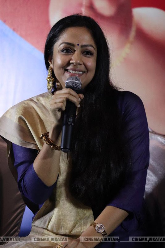காற்றின் மொழி படவிழாவில் ஜோதிகா... படங்கள்: ராகேஷ் பெ காற்றின் மொழி படவிழாவில் ஜோதிகா... படங்கள்: ராகேஷ் பெ