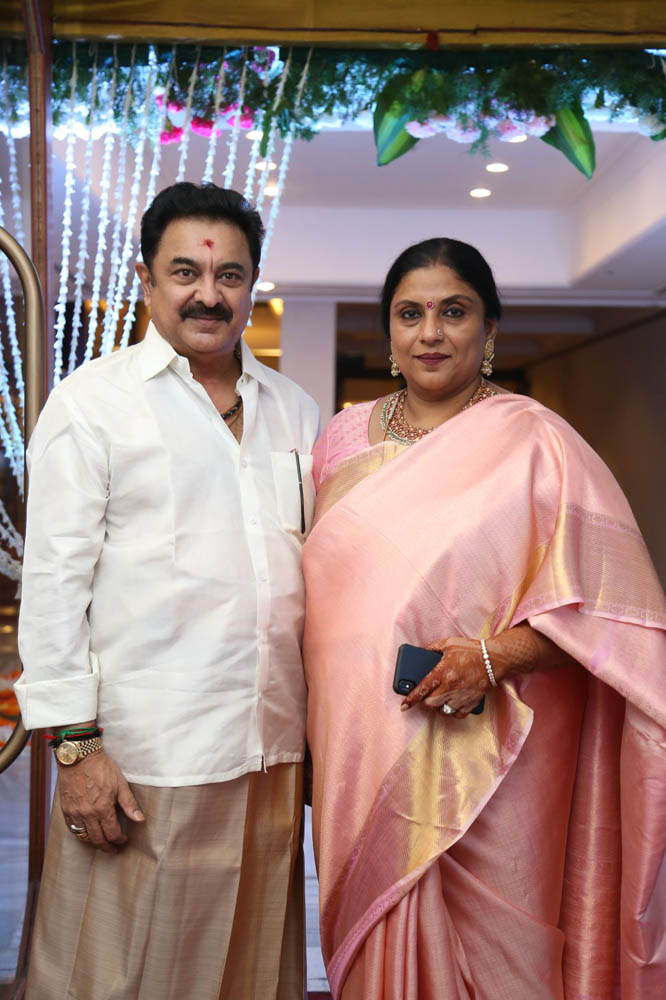 நடிகர் சிவகுமார் - நடிகை சுஜா வருணி திருமணம்... ஆல்பம் நடிகர் சிவகுமார் - நடிகை சுஜா வருணி திருமணம்... ஆல்பம்