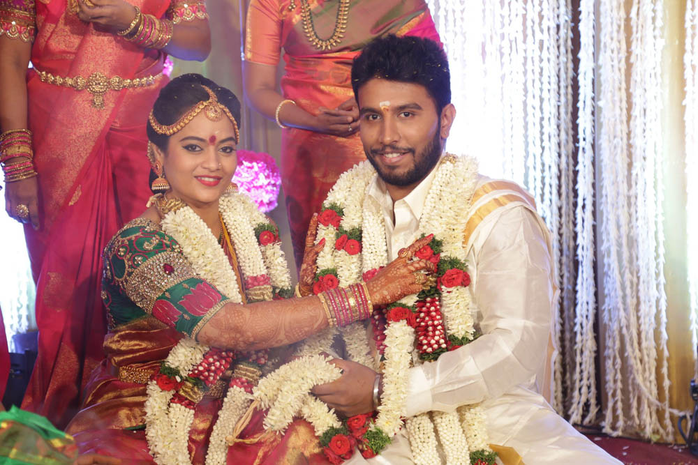 நடிகர் சிவகுமார் - நடிகை சுஜா வருணி திருமணம்... ஆல்பம் நடிகர் சிவகுமார் - நடிகை சுஜா வருணி திருமணம்... ஆல்பம்